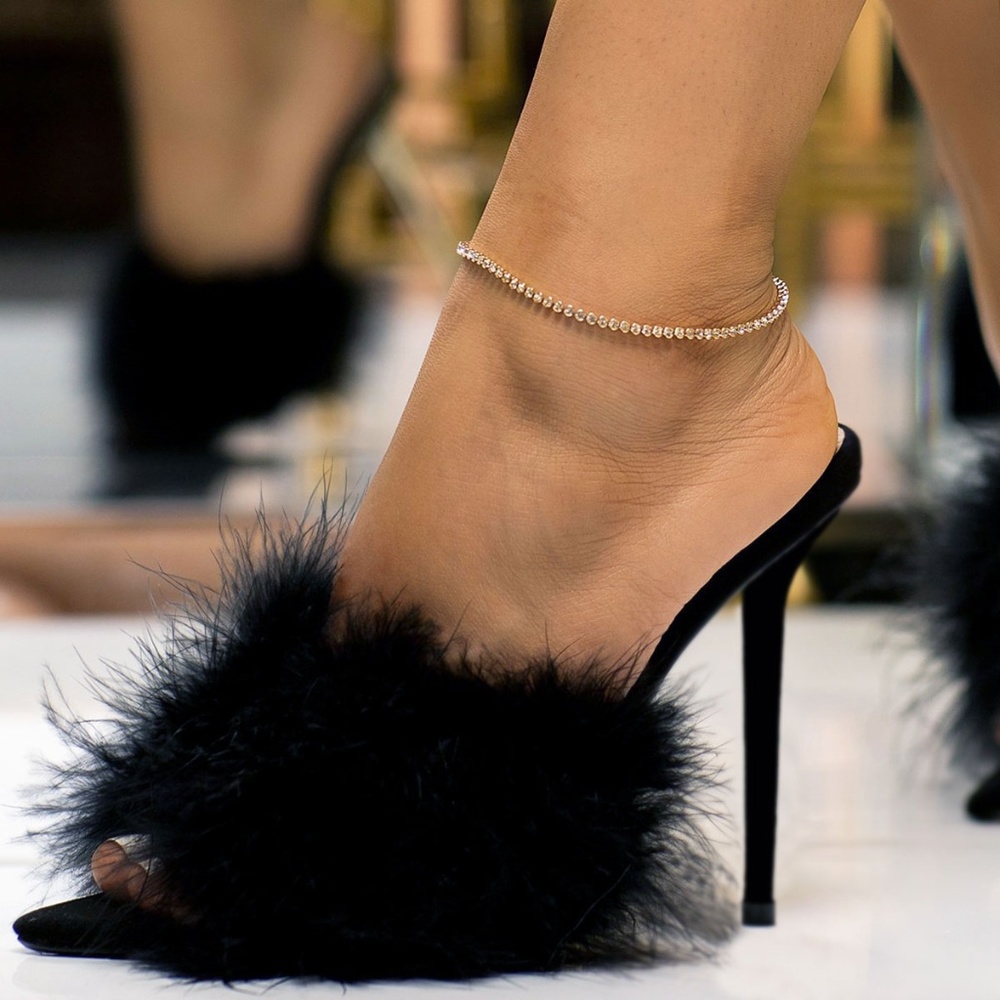 Cape Robbin Black Feather Heels